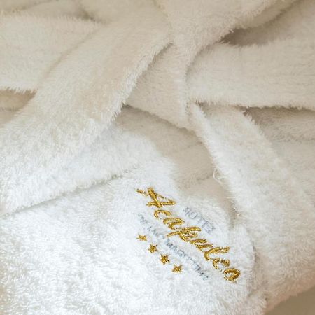 Hotel Acapulco Милано Мартима Екстериор снимка